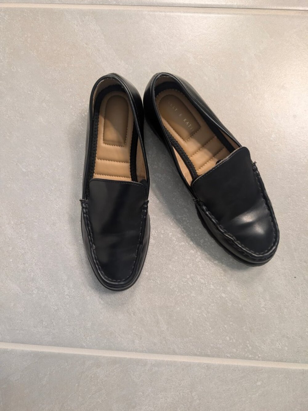 Kelly & Katie Glossy Black Loafers | Size 7